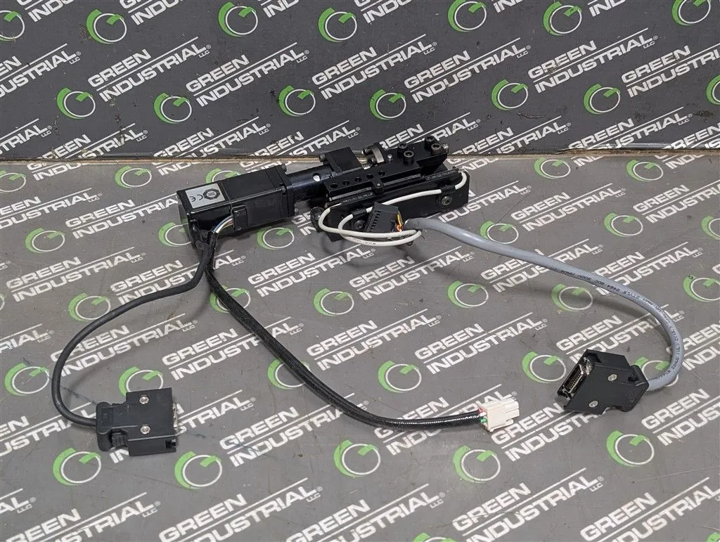 Yaskawa SGMM-A2S313 AC Servo Motor Assembly 24VDC 3000RPM 6/10 Used
