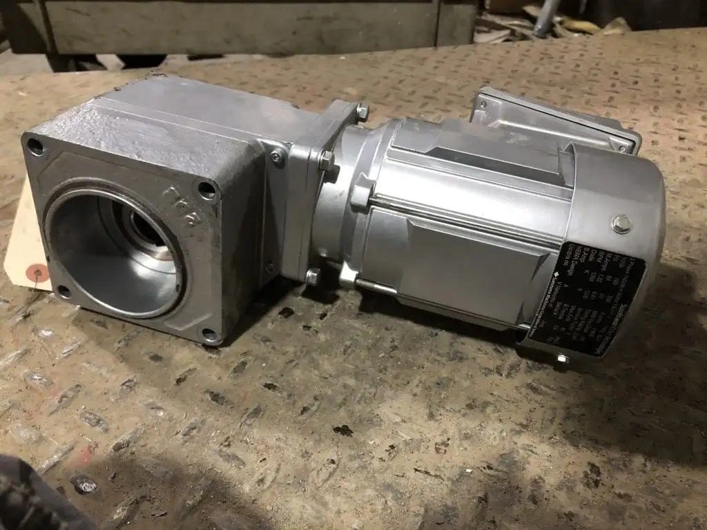 Sumitomo RNYMS02-1220A-G1-50 1/4HP Gear Drive/Speed Reducer 35RPM 50:1 190V 3PH