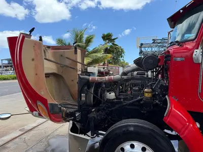 USED 2014 PETERBILT 386