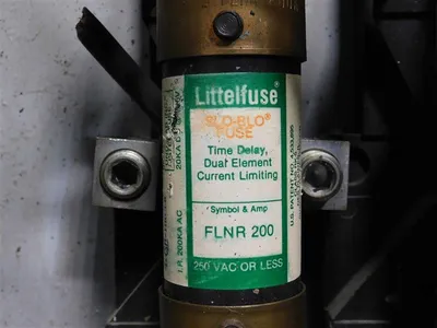 ECC GD324SNC Fusible General Duty Safety Switch 200A 240VAC 50-30 Max. HP Used