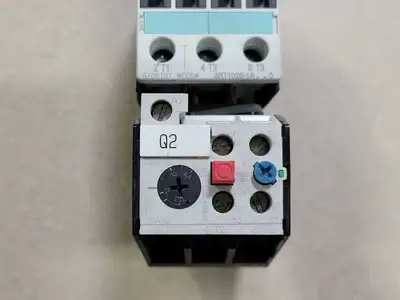 USED SIEMENS 3RT1026-1A