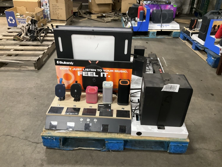 Used _UNKNOWN_ _UNKNOWN_ Commercial Audio/Visual Equipment Michigan US | Miedema Asset Management Group #1579848