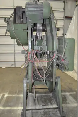 USED SOUTH BEND JOHNSON 60FW-AC