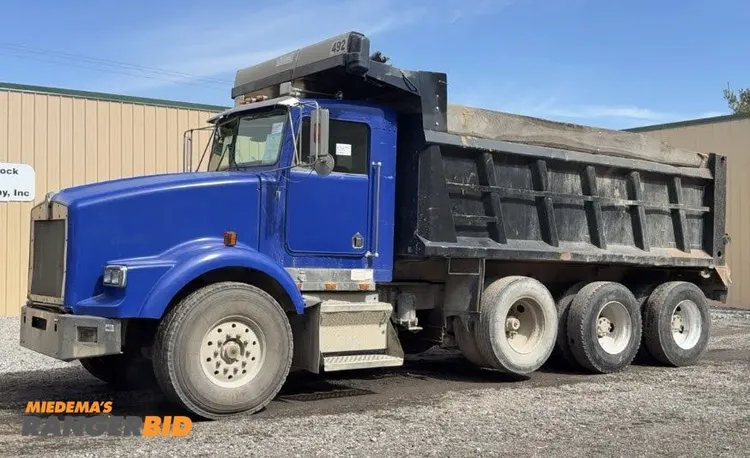 Used 2000 KENWORTH T800 TRI-AXLE DUMP TRUCK Dump trucks Michigan US | Miedema Asset Management Group #1436985