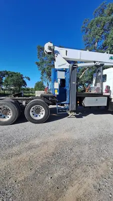 USED 2013 KENWORTH T800