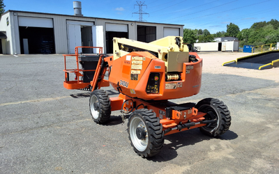 USED 2016 JLG 340AJ