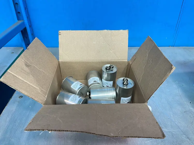 Used AEROVOX Z26S4456M25A1 Capacitors Ohio US | HGR 24 #1175539