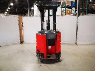 RAYMOND EASI REACH TRUCKS | Platinum Group (4)