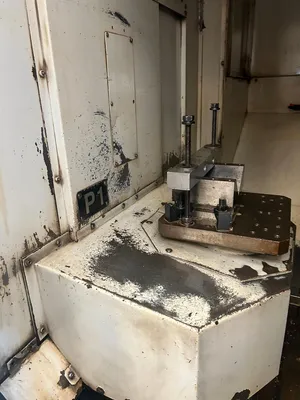 USED 2006 HAAS EC-300