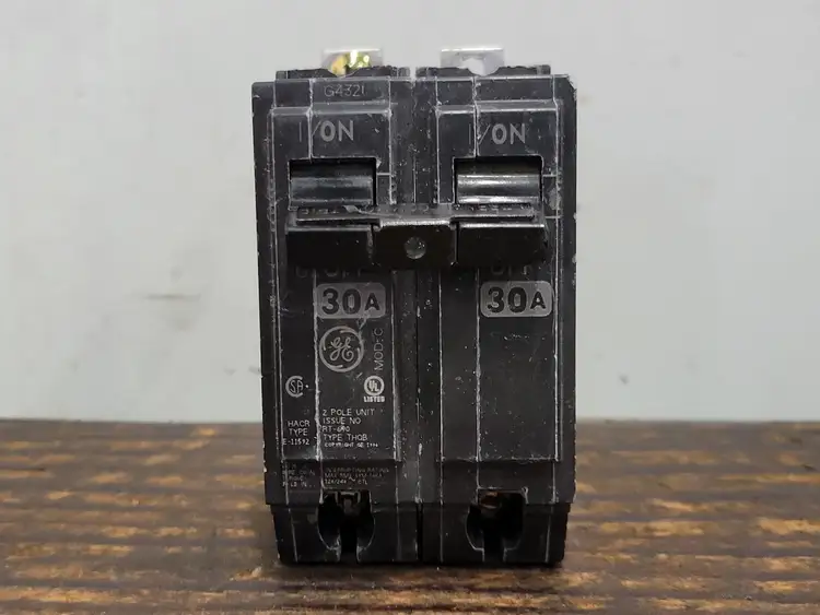 Used GENERAL ELECTRIC THQB2130 Switchgears British Columbia CA | Lenmark #242263
