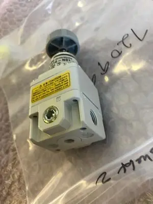 SMC PRECISION REGULATOR IR1010-N01