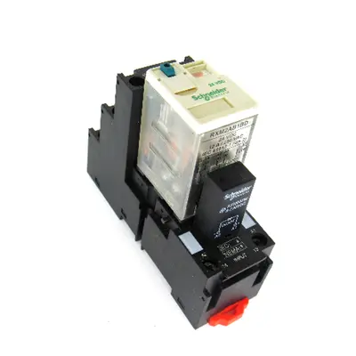 USED SCHNEIDER ELECTRIC RXM2AB1BD / RXZE2S108M