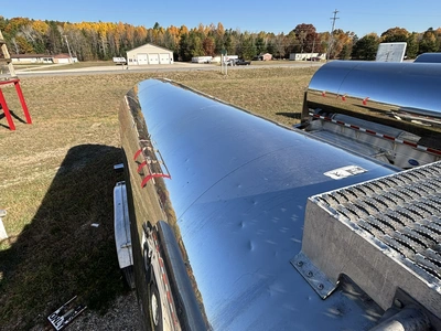 Used 2017 WALKER MILK TANKER TRAILER Tanker Trailers Michigan US | Miedema Asset Management Group #1709424