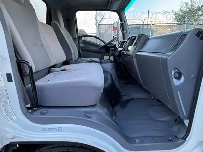 Used 2019 ISUZU NQR Reefer Trucks Florida US | Truck and Van Outlet #1509201