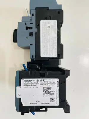 SIEMENS SIRIUS 3RV2011-0JA10 CIRCUIT / 3RT2015-1BB41/ 3RV2928-1K #K-872