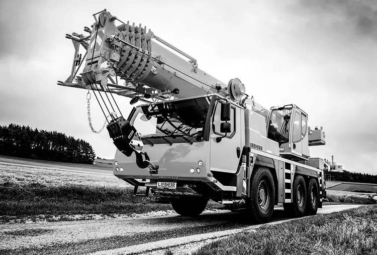 Used 2016 LIEBHERR LTM 1060-3.1 Rough Terrain Cranes Texas US | Uriquip #1421153