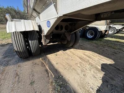 Used 2009 WALKER MILK TANKER TRAILER Liquid Supply Trailers Michigan US | Miedema Asset Management Group #1709522