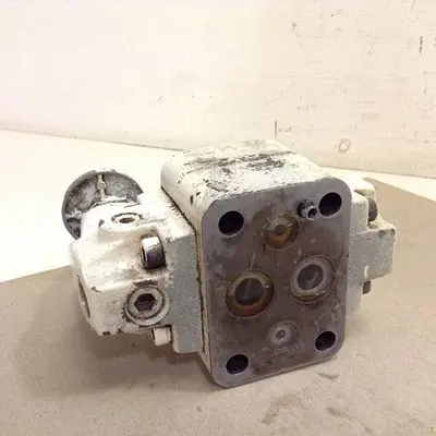 USED VICKERS XG033F22