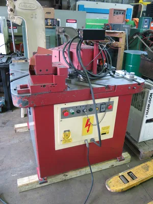 Amada CSW-250 Hydraulic Sheetmetal Notcher with Coping & Radius Heads