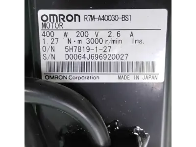 OMRON R7M-A40030-BS1 SERVO MOTOR W/ ZF MASCHINENANTRIEBE GMBH PGE25/2 PLANETARY GEARBOX