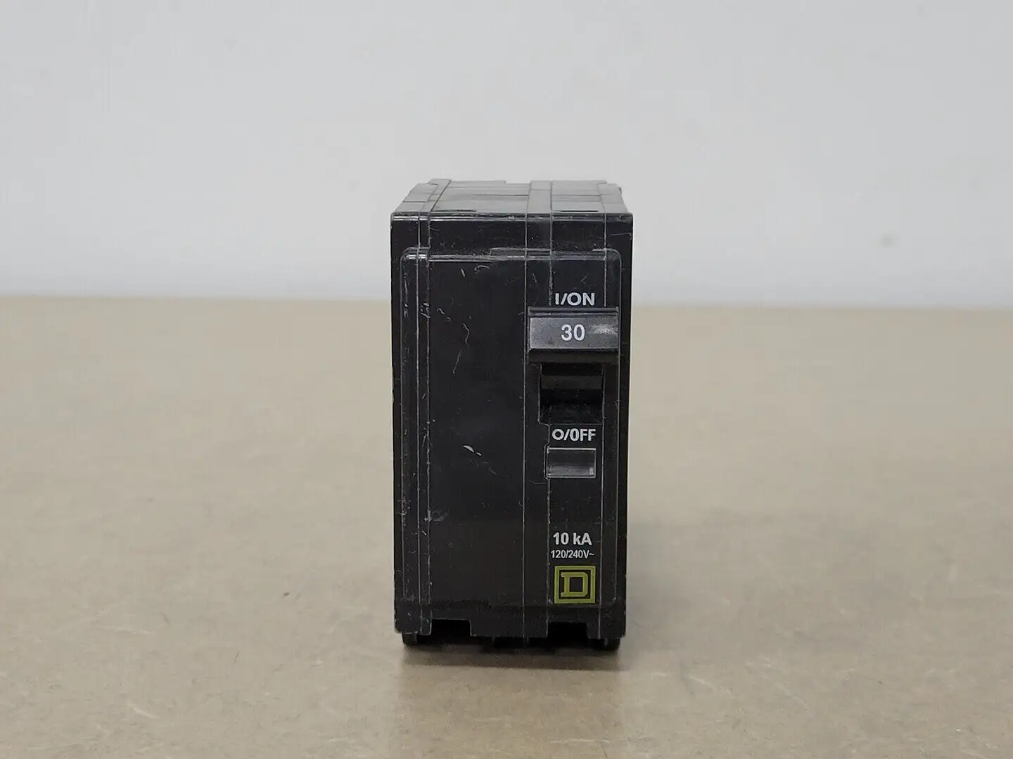 USED SQUARE D QO230