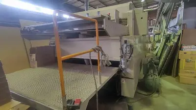 42″ x 67″ Marumatsu model 1612 SAPV Die Cutter