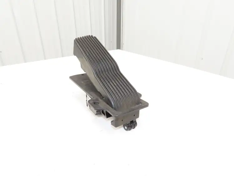 Used WILLIAMS CONTROLS _UNKNOWN_ Forklift Attachments Indiana US | Arrow Industrial #1086393