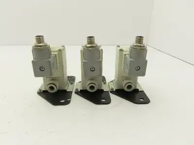 SMC VX230HZ3A 2-Way Solenoid Valve NC 24VDC 3/8" Push Connect  Lot of 3
