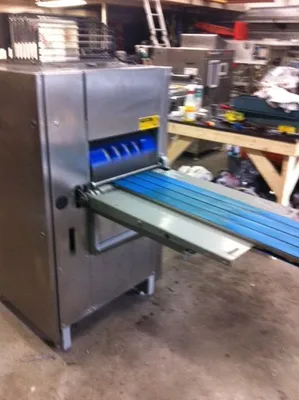 Koenig Rex Classic 4 Row Roll Machines (Bakery) | Harvest Equipment and Fabrication Inc (8)