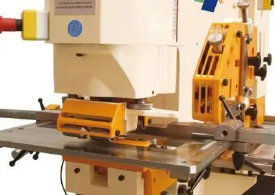 67 Ton, New Geka Hydraulic Ironworker Model Bendicrop 60S - Dual Operator