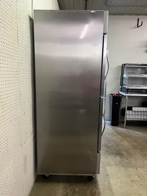 Used Beverage Air Used 27" Beverage-Air HBR23HC-1-HS Half Door Reach-In Refrigerator 115V - WO1 Refrigerators Illinois US | Falcon Restaurant Supply #1375257