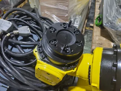 USED 2014 FANUC R-2000IB/210F + R30IB