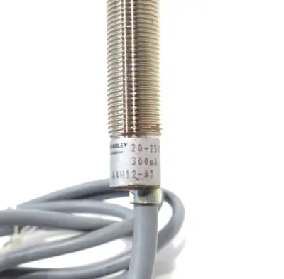 NEW ALLEN BRADLEY 872C-A4N12-A2 PROXIMITY SENSOR 872CA4N12A2