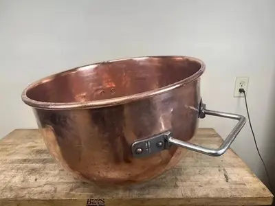 Copper Kettle - Savage Bros. - Candy / Chocolate