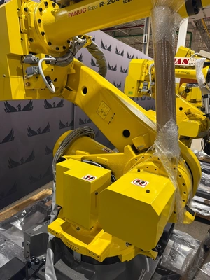 USED 2019 FANUC R-2000iC/165F + R-30iB PLUS