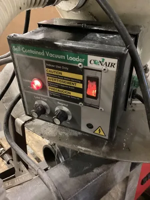 Conair Self-Contained Vacuum Loader w/ Bunting Quicktron 03 Metal Separator