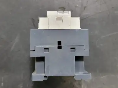 USED SCHNEIDER ELECTRIC LC1D09G7