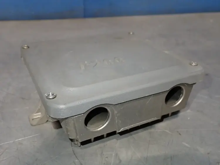Used JOHNSON CONTROLS P 266 Electrical Controls | HGR 24 #747590