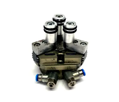 303308 | Schunk  Universal Pneumatic 3-Jaw Gripper 2.5mm Stroke Per Jaw PZN-plus 40 - Used