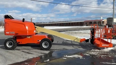 USED 2014 JLG 400S