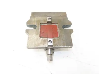Bison 6522 Two Piece Machine Vise 6" Jaw Insert Width With Handle