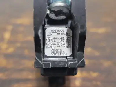 USED SQUARE D QO115