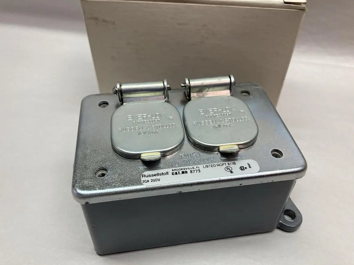 New | in-Stock THOMAS & BETTS 8773 Miscellaneous Equipment (Electrical & Power) | Surplus Asset Holdings #1197378