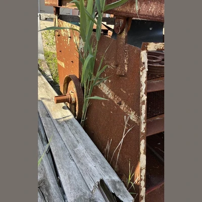Used _UNKNOWN_ _UNKNOWN_ Vibratory Screens Kentucky US | Savona Equipment LTD #1280231