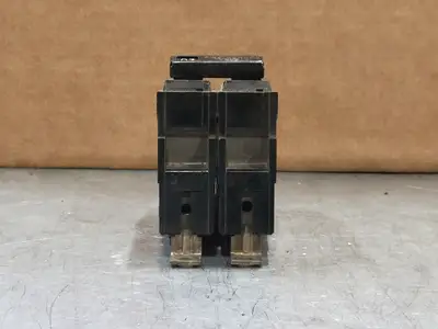 Used GENERAL ELECTRIC THQB220 Switchgears British Columbia CA | Lenmark #243314