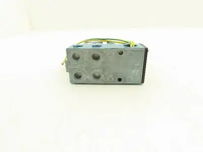 MAC 6211C-211-PM-111DA Pneumatic Single Solenoid Valve 120V 3/8"NPT Manifold