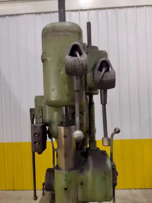 28" CINCINNATI BICKFORD MODEL #3L GEARED HEAD SINGLE SPINDLE  DRILL: STOCK #22815