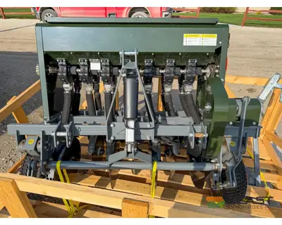 Used PH OUTDOORS _UNKNOWN_ Food Plot Seeders Iowa US | Keast Enterprises #1360392