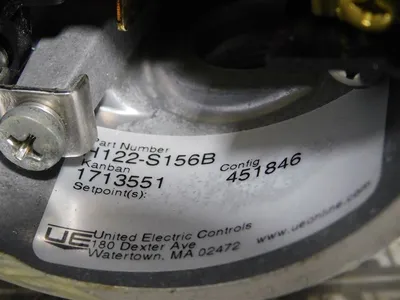 United Electric H122-S156B Pressure Switch 0-100psi  Proof 125 psi Used