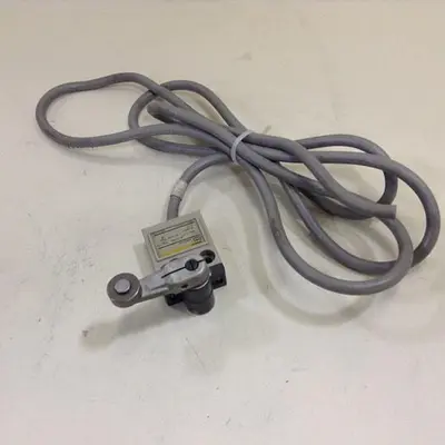 USED OMRON D4C-9033